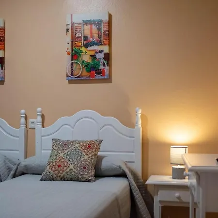 Konukevi Sanvi Xerez Centro 2*
